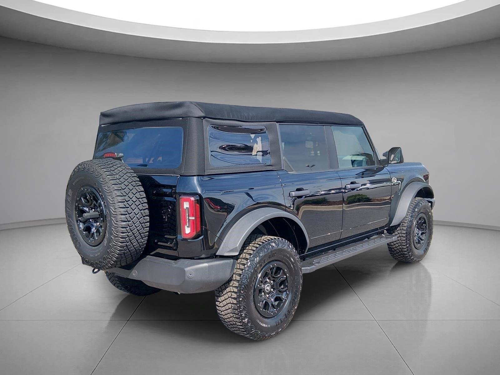 Used 2024 Shadow Black Ford Wildtrak image 5