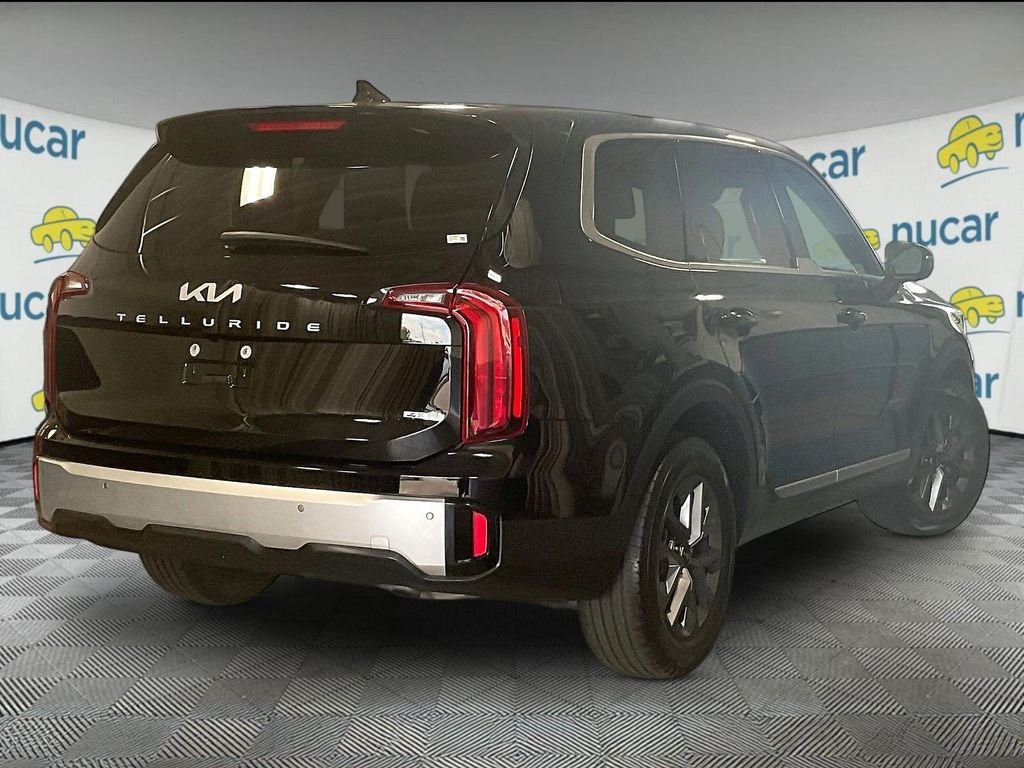 Used 2024 Black Kia LX image 6