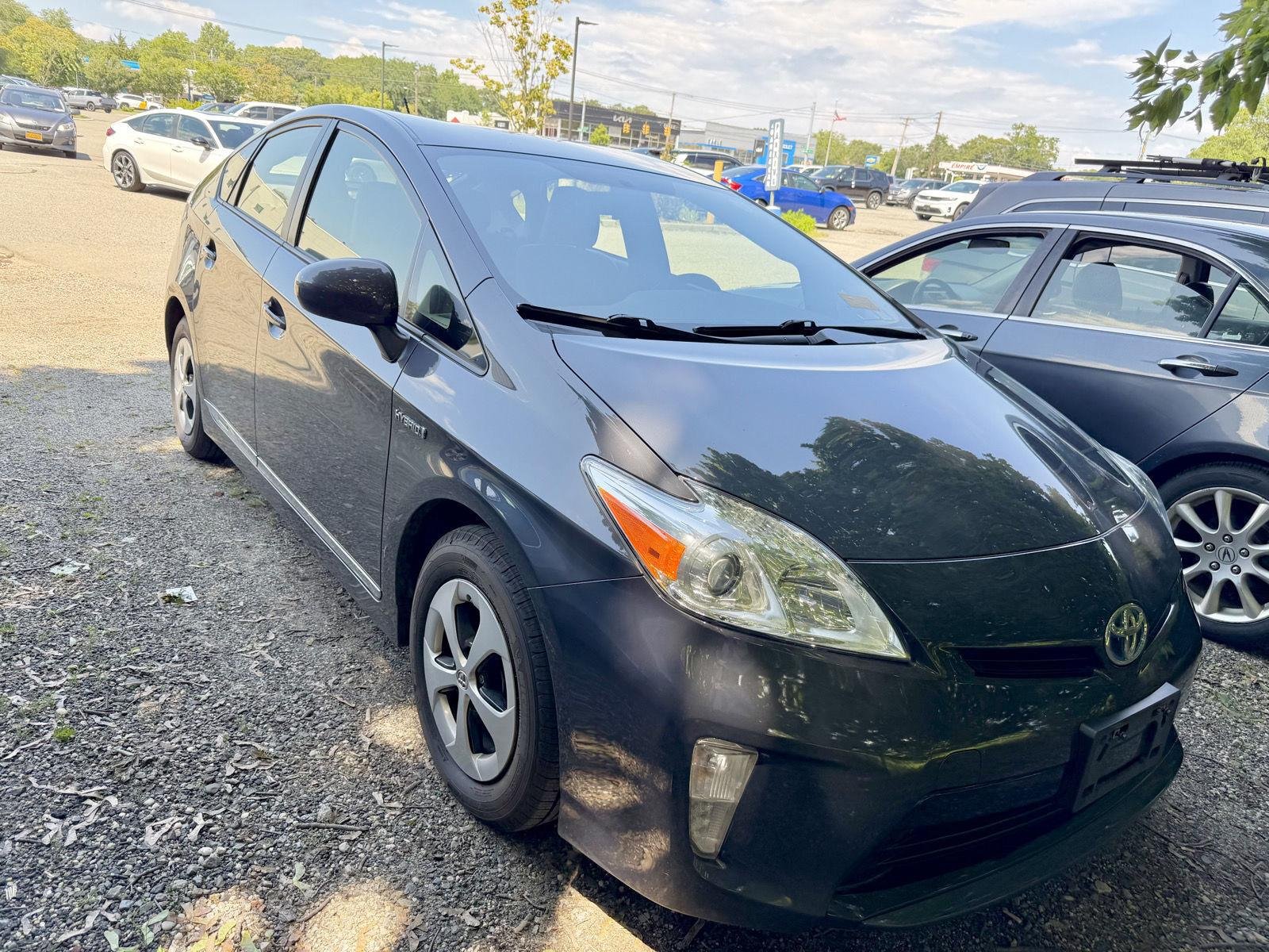Used 2015 Winter Gray Metallic Toyota I image 1