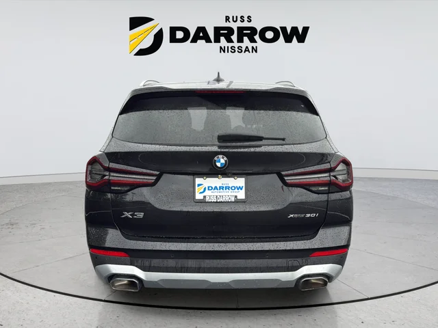 Used 2023  BMW xDrive30i image 4