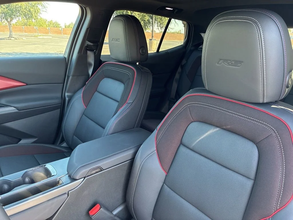 2025 Chevrolet Equinox EV RS - Photo 14