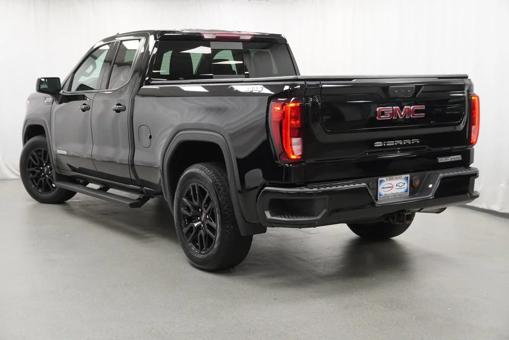 Used 2023 Onyx Black GMC Elevation image 5