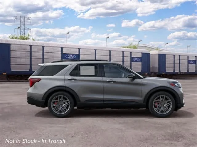 New 2027 Carbonized Gray Metallic Ford ST-Line image 5