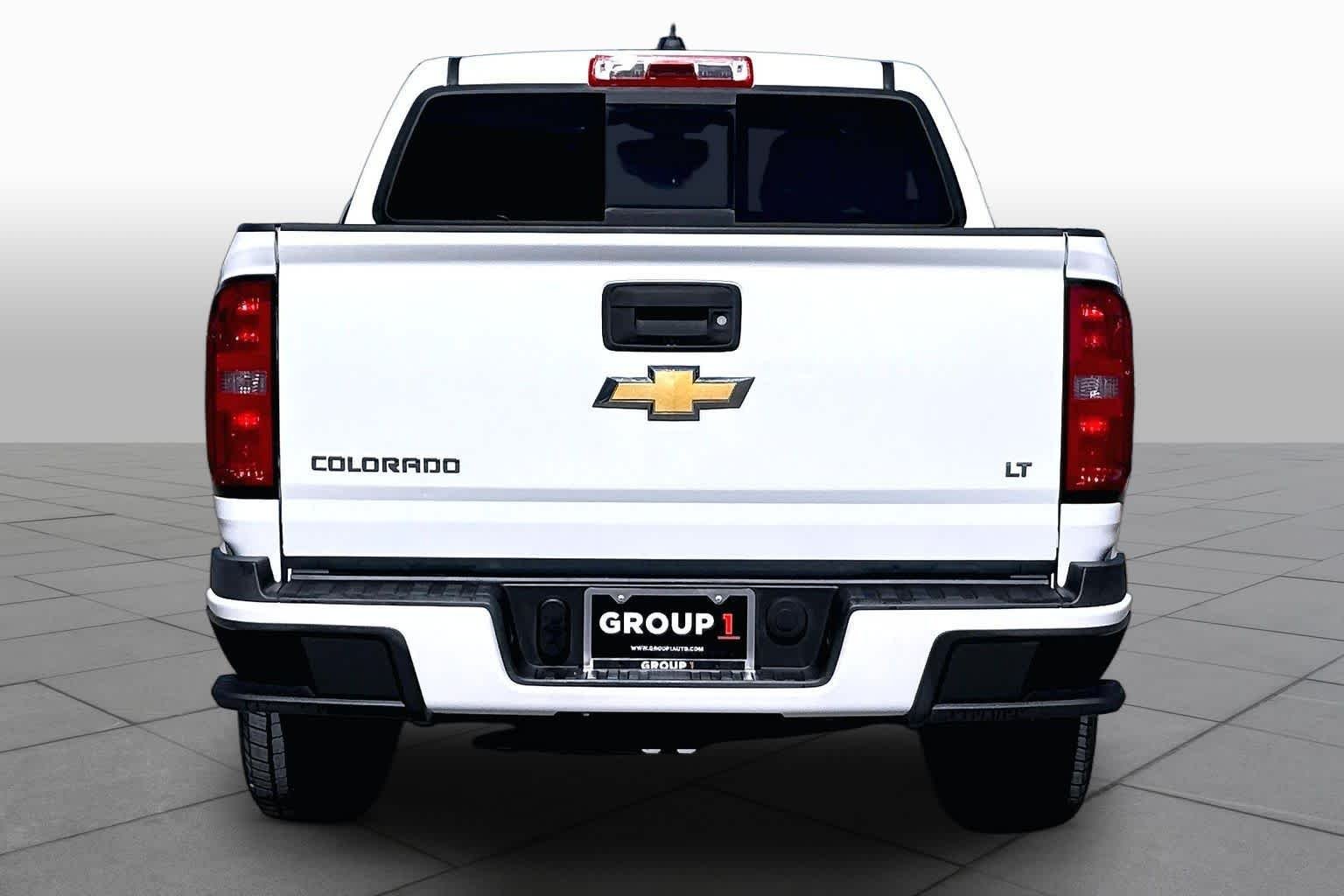 Used 2016 Summit White Chevrolet 2WD LT image 5