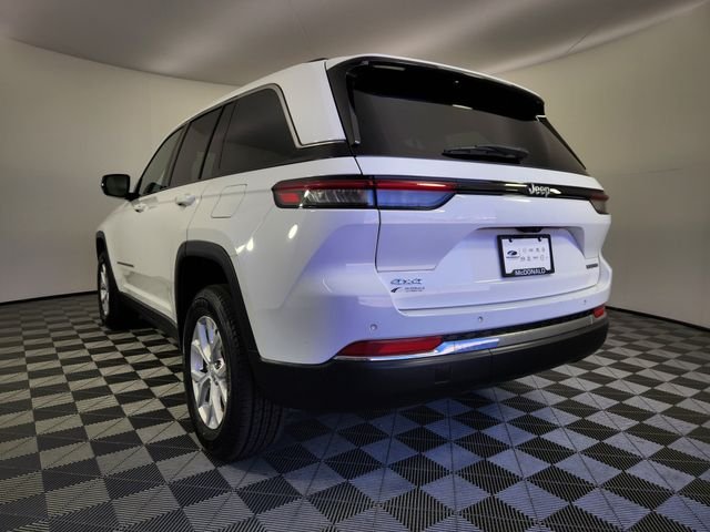 Used 2023 White Jeep Limited image 3