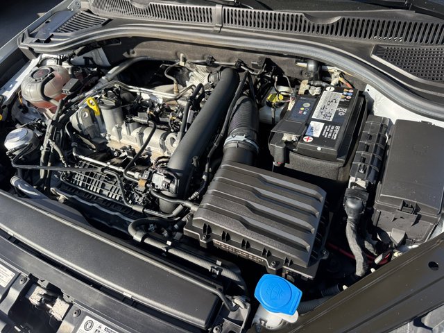Used 2019 Pure White Volkswagen SEL image 5