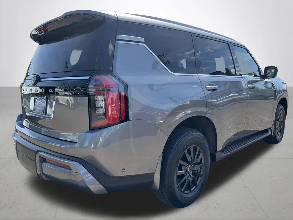 Used 2025 Gray Nissan SV image 5