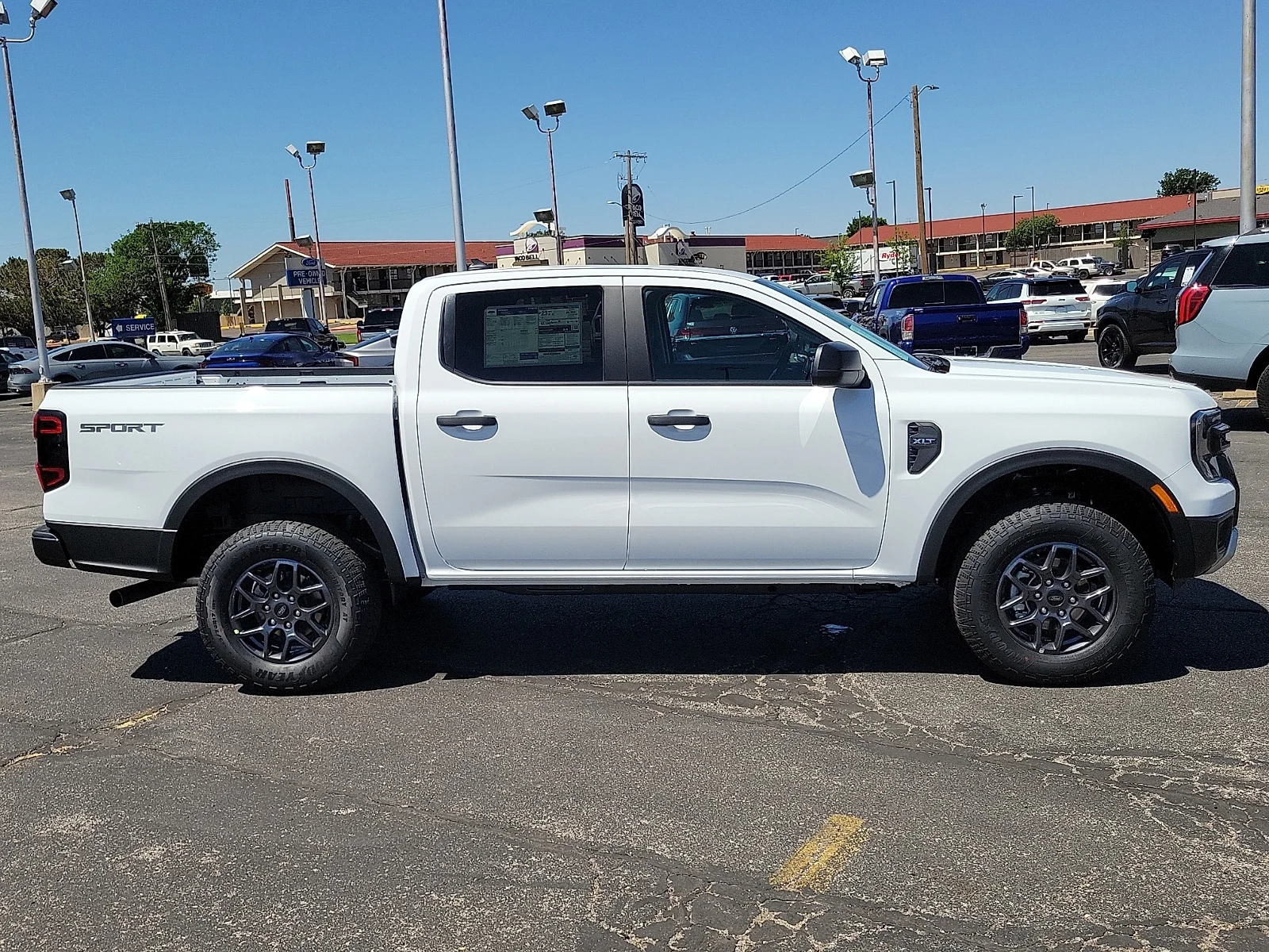 New 2026 Oxford White Ford XLT image 5