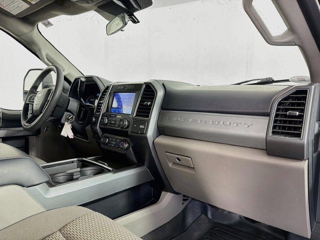 Used 2022 Silver Ford XLT image 31