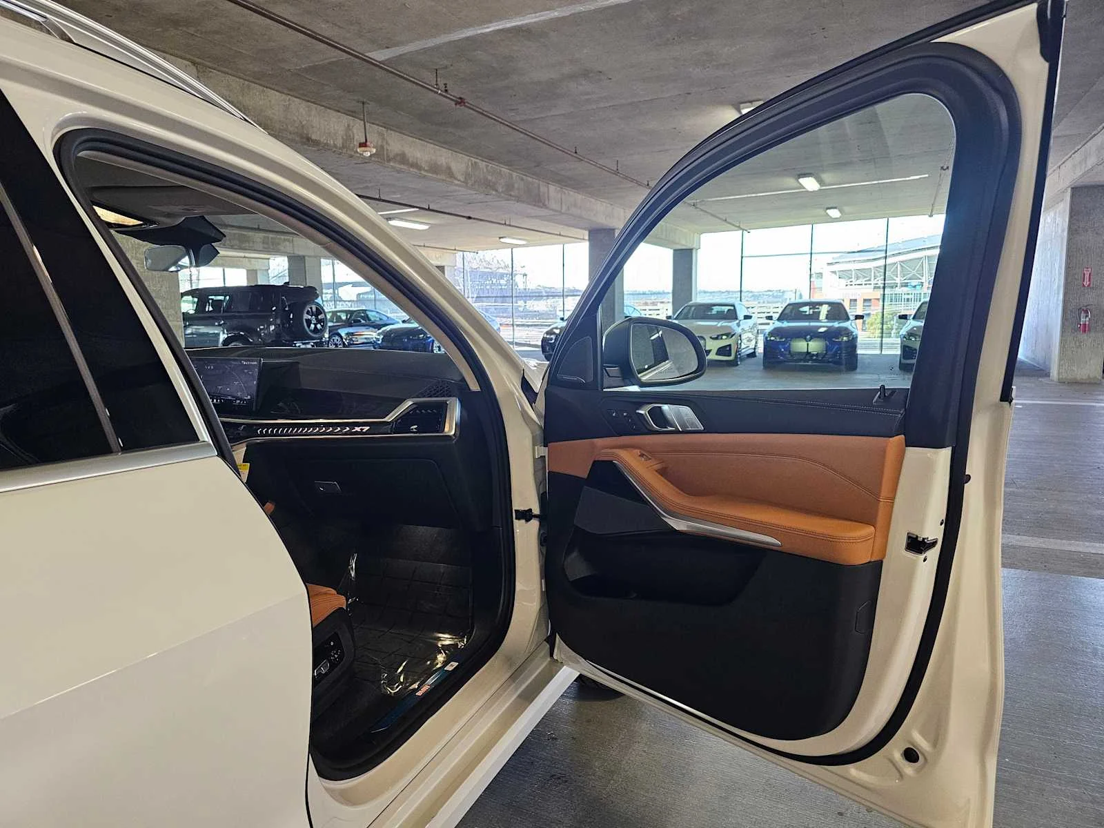 New 2027 Mineral White Metallic BMW xDrive40i image 31