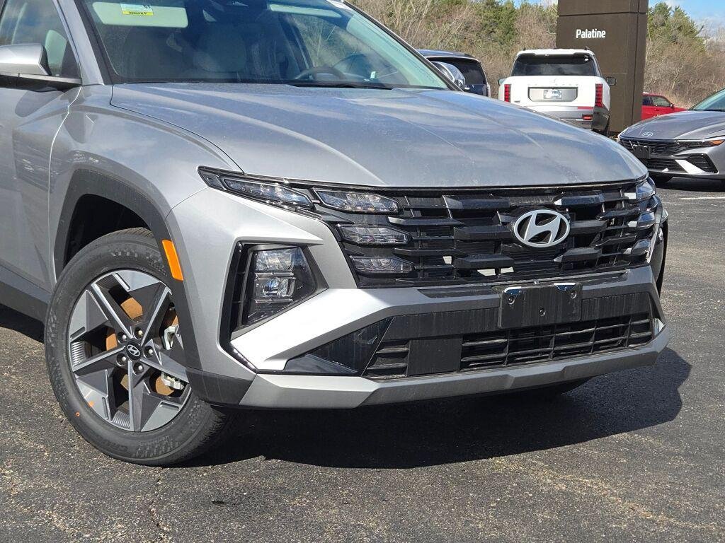 New 2026 Silver Hyundai SEL AWD image 2