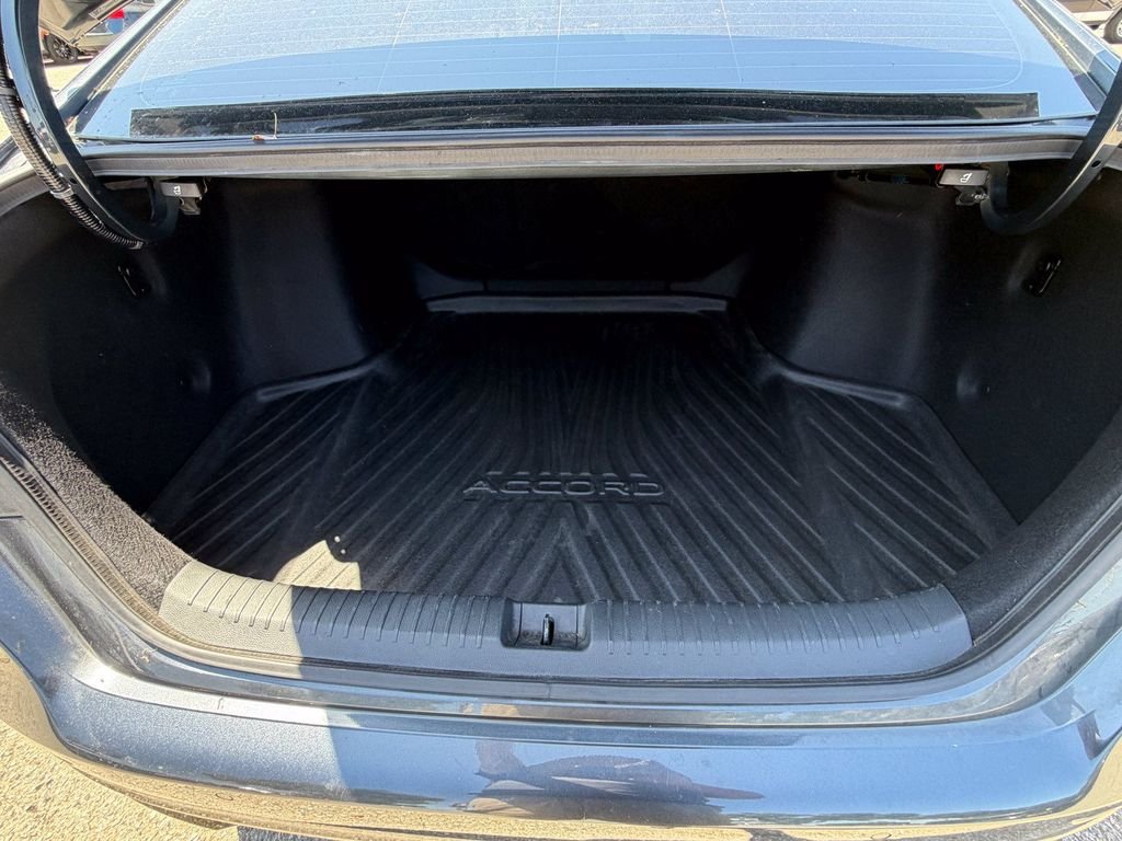 Certified Used 2025  Honda Touring image 17