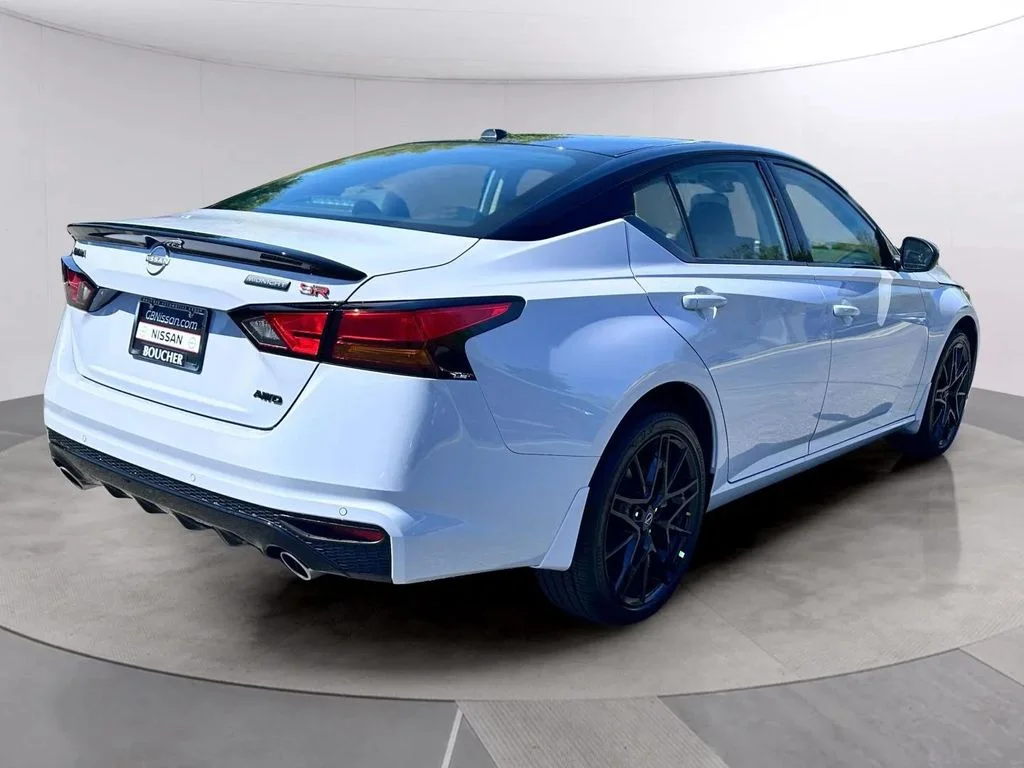 New 2026 Gray Sky Pearl / Super Black Two-tone Nissan SR Midnight Edition® image 3