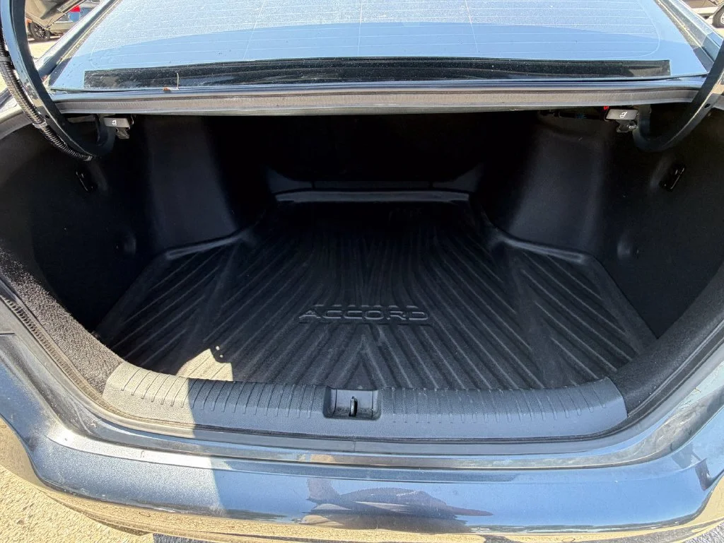Certified Used 2025  Honda Touring image 17