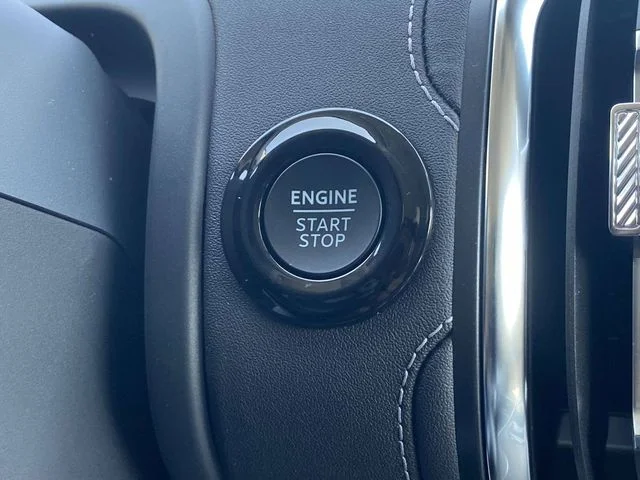 New 2026 Star White Metallic Tri-Coat Ford Platinum image 21