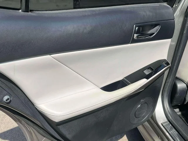 Used 2015 Silver Lexus 250 image 17
