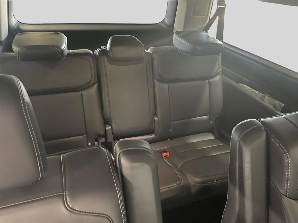 New 2026 Star White Metallic Tri-Coat Ford MAX Platinum® image 11