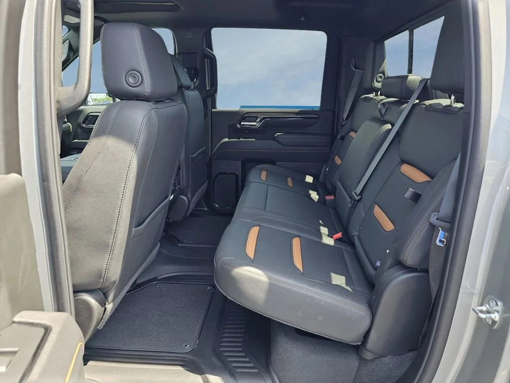 Used 2026 Sterling Metallic GMC AT4 image 32