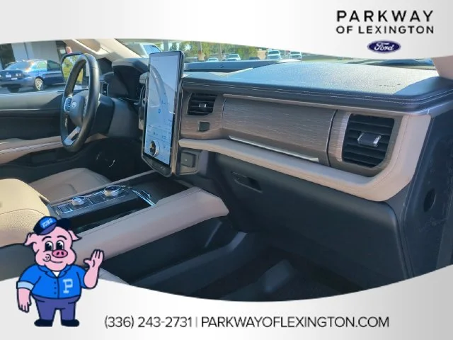 Used 2022 White Ford Limited image 37
