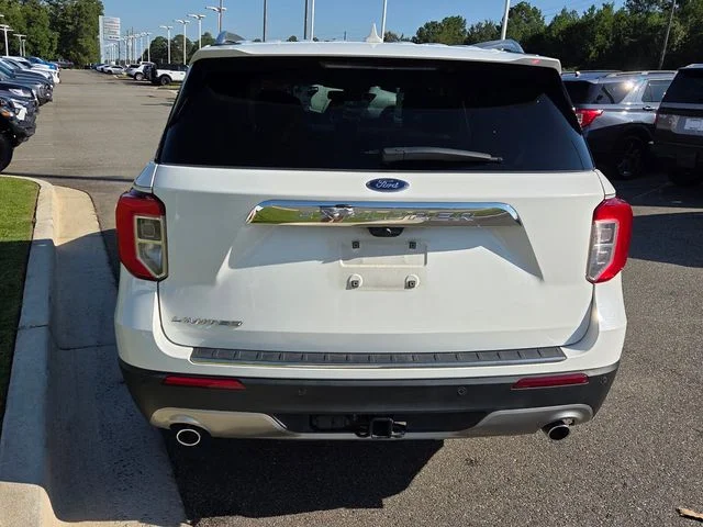 Used 2023 White Ford Limited image 10