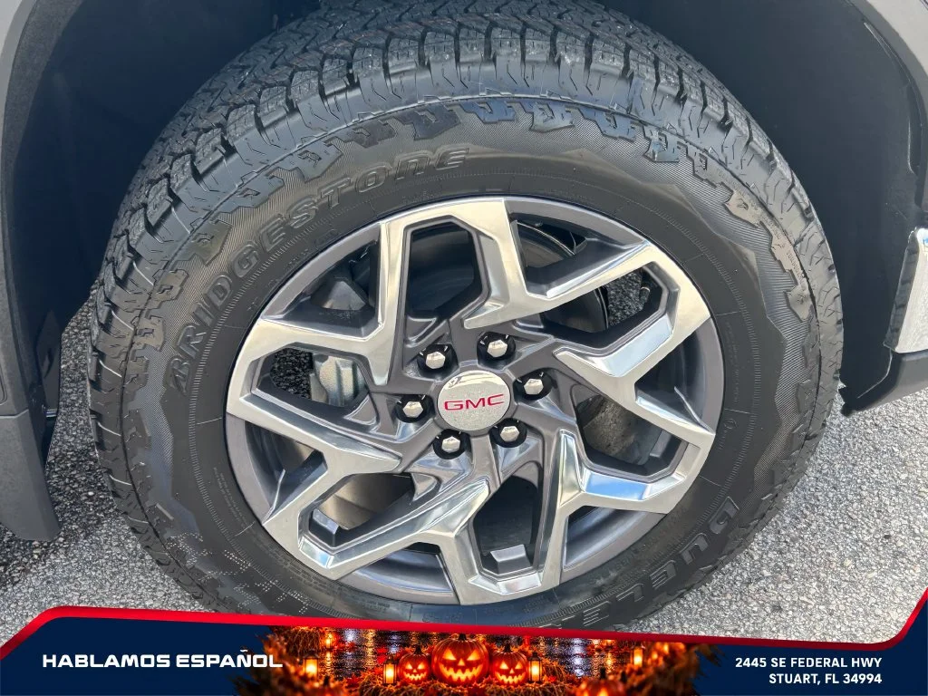 New 2026 Onyx Black GMC SLT image 21