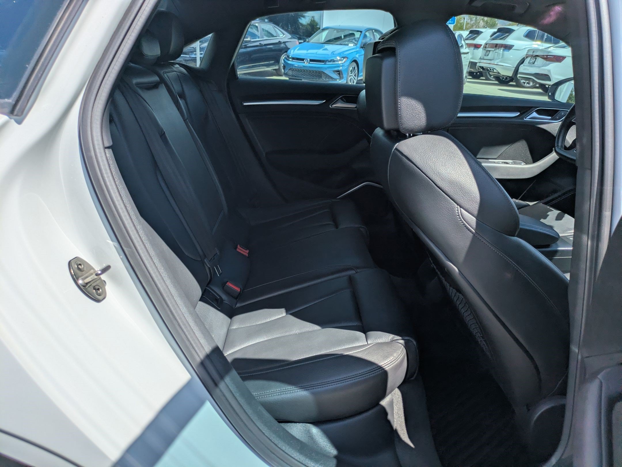 Used 2018 Glacier White Audi 2.0T Premium Plus image 30
