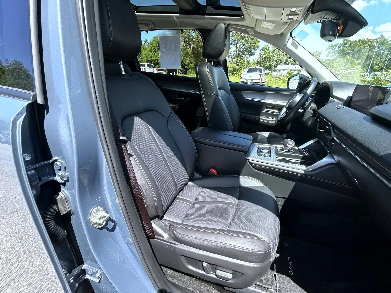 Used 2025 Gray Mazda Premium image 15