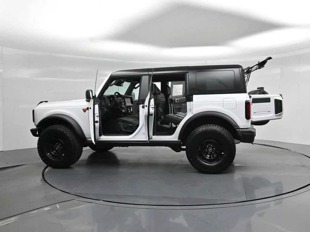 New 2026 White Ford Badlands image 31