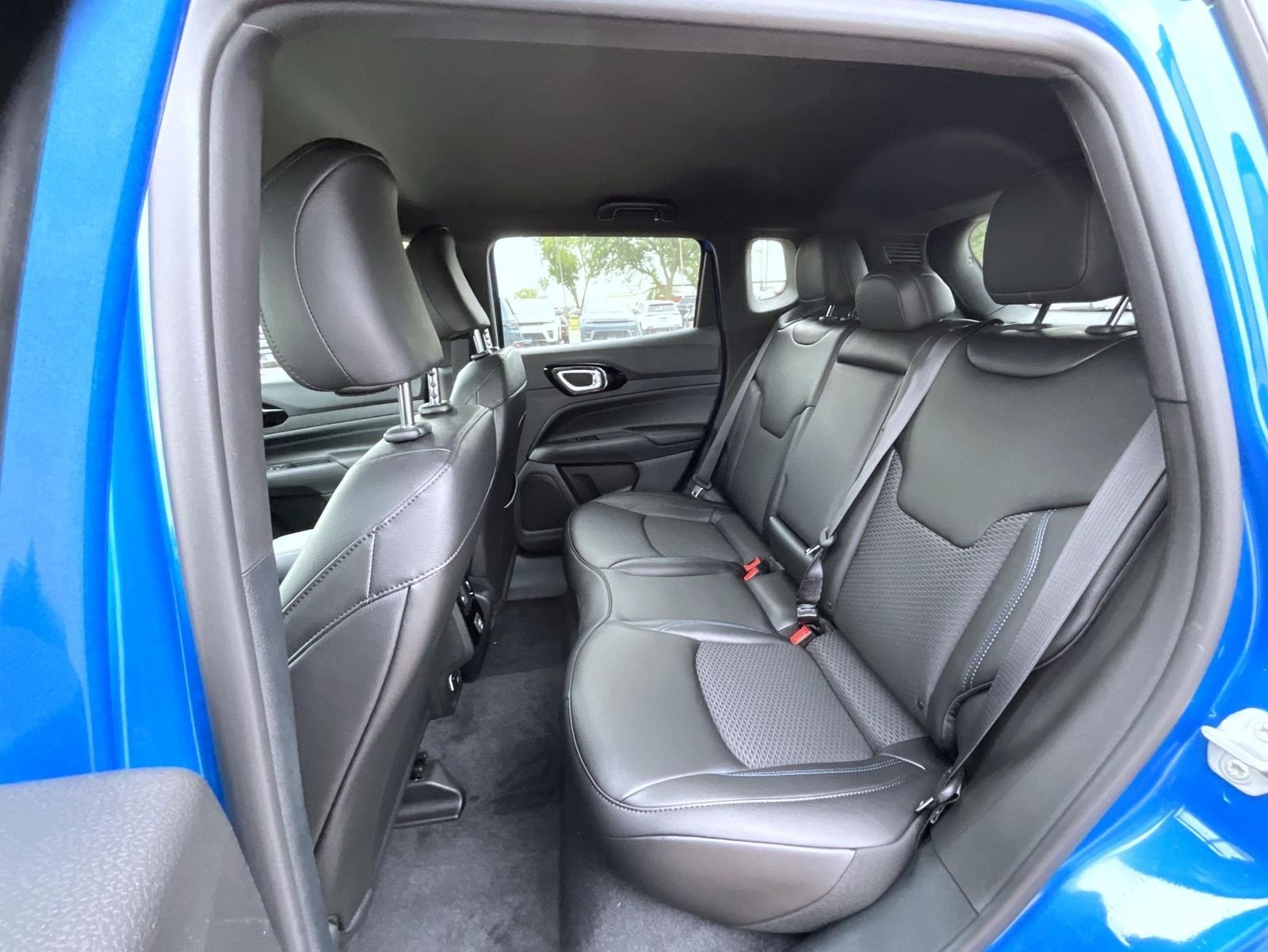 New 2026 Hydro Blue Pearlcoat Jeep Latitude image 12