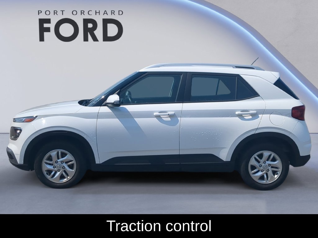 Used 2023 White Hyundai SEL image 3