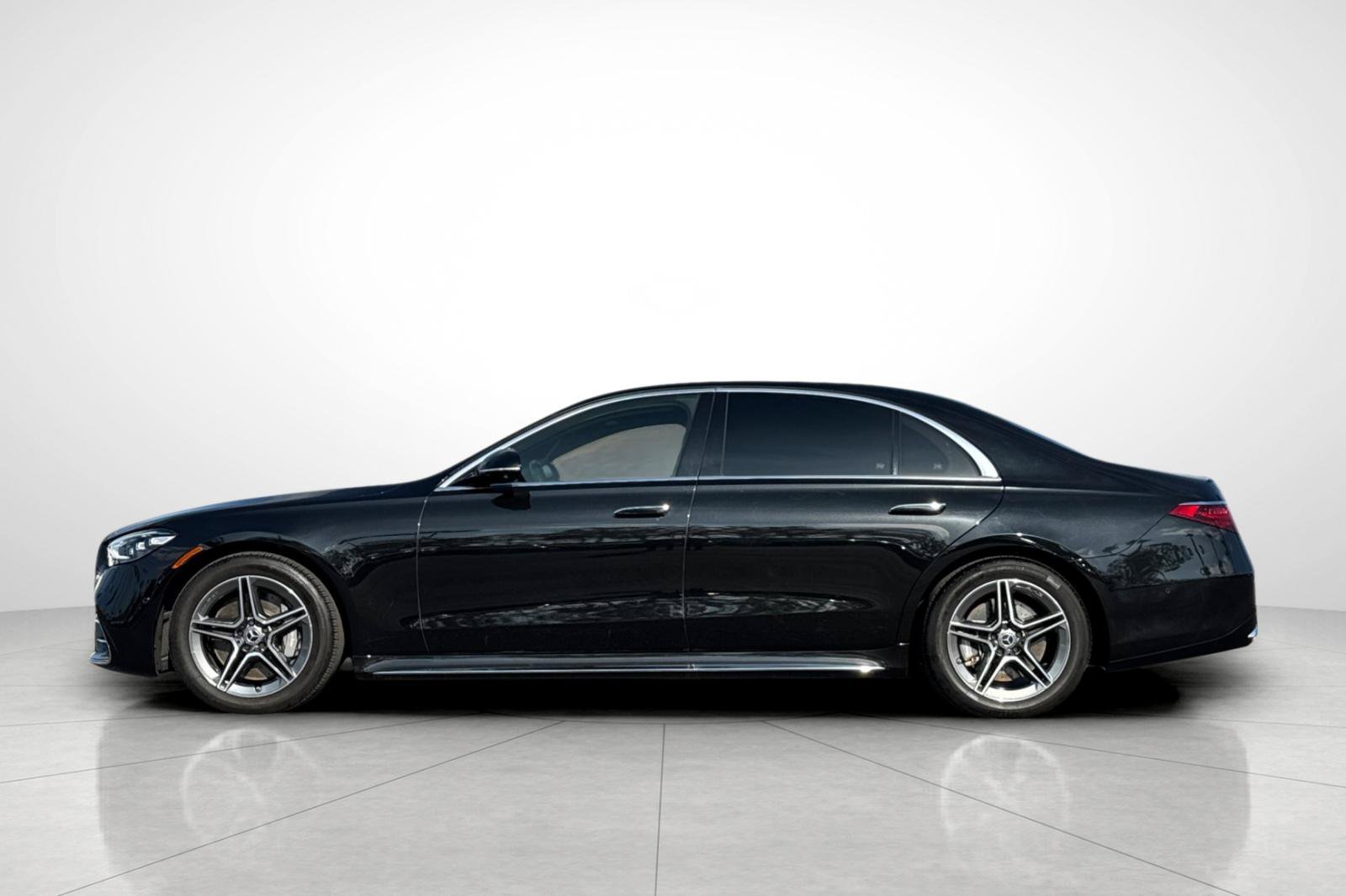Certified Used 2024 Black Mercedes-Benz S 500 image 26