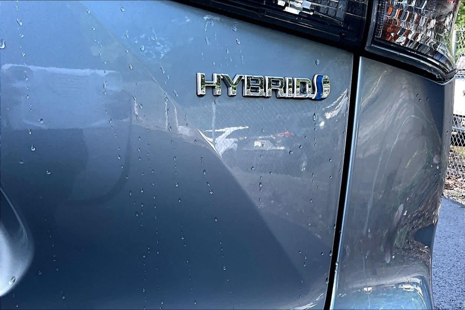 Used 2020 Moon Dust Toyota Hybrid LE image 10