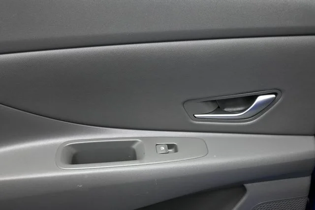 Used 2024 Blue Hyundai SEL image 9