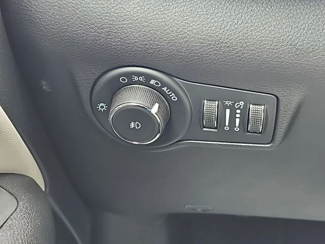 Used 2022 Black Jeep Limited image 18