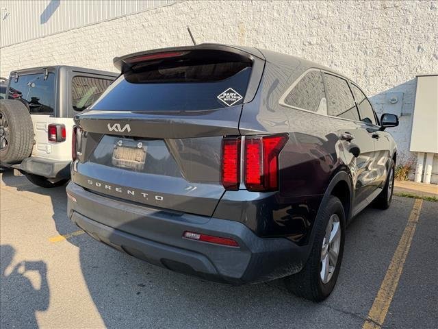 Used 2022 Gravity Gray Kia LX image 11