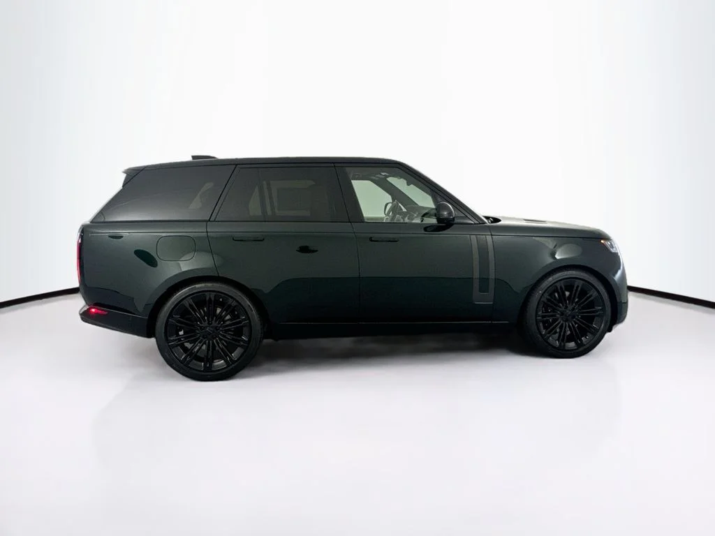 New 2026 British Racing Green Land Rover SE image 4