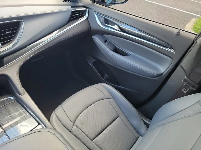 2024 Buick Enclave Essence - Photo 13