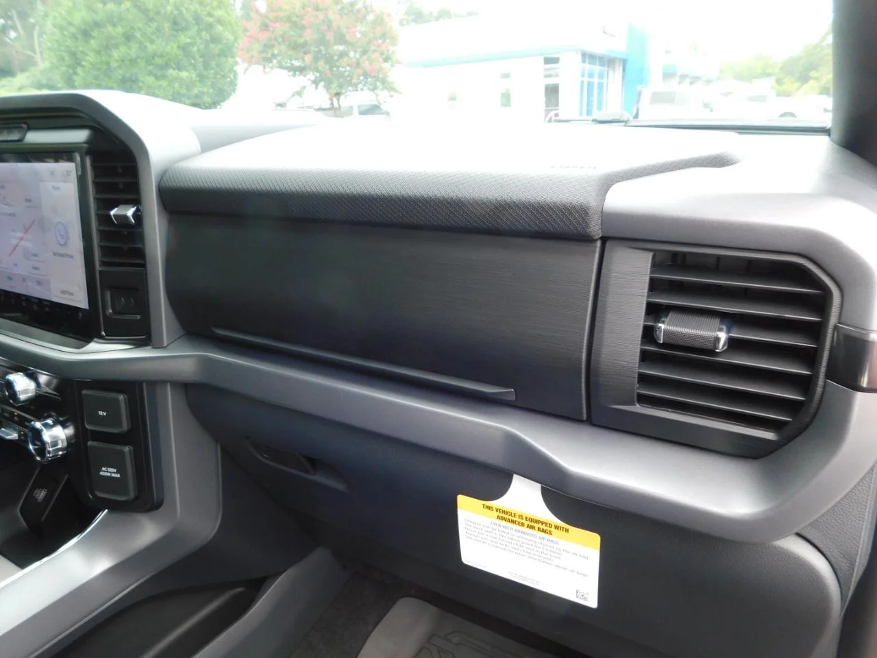 New 2026 Carbonized Gray Metallic Ford XLT image 23
