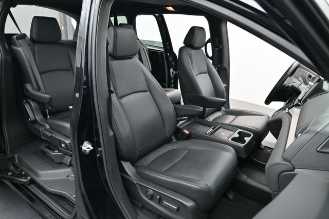 Used 2025  Honda Sport-L image 30