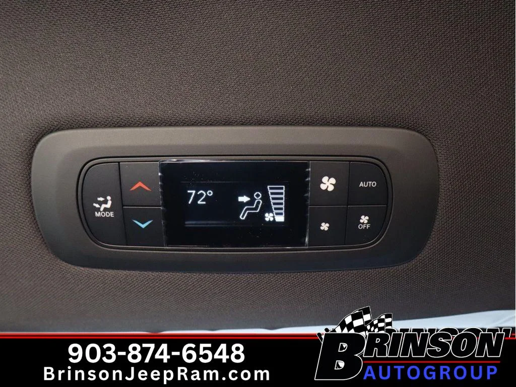 2026 Chrysler Pacifica Select - Photo 9