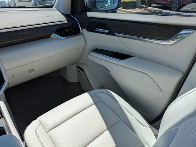 Used 2025 Sterling Metallic GMC Denali image 20