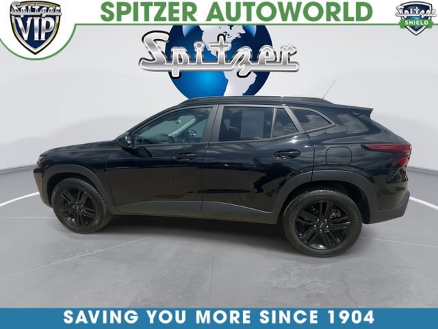 Used 2024 Mosaic Black Metallic Chevrolet ACTIV image 8