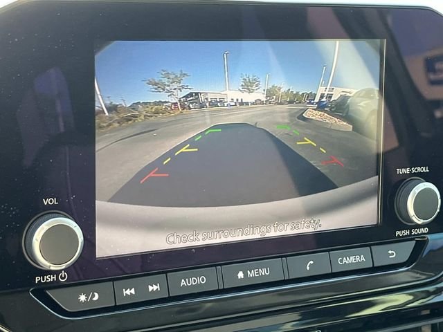 Used 2025 White Nissan SV image 35