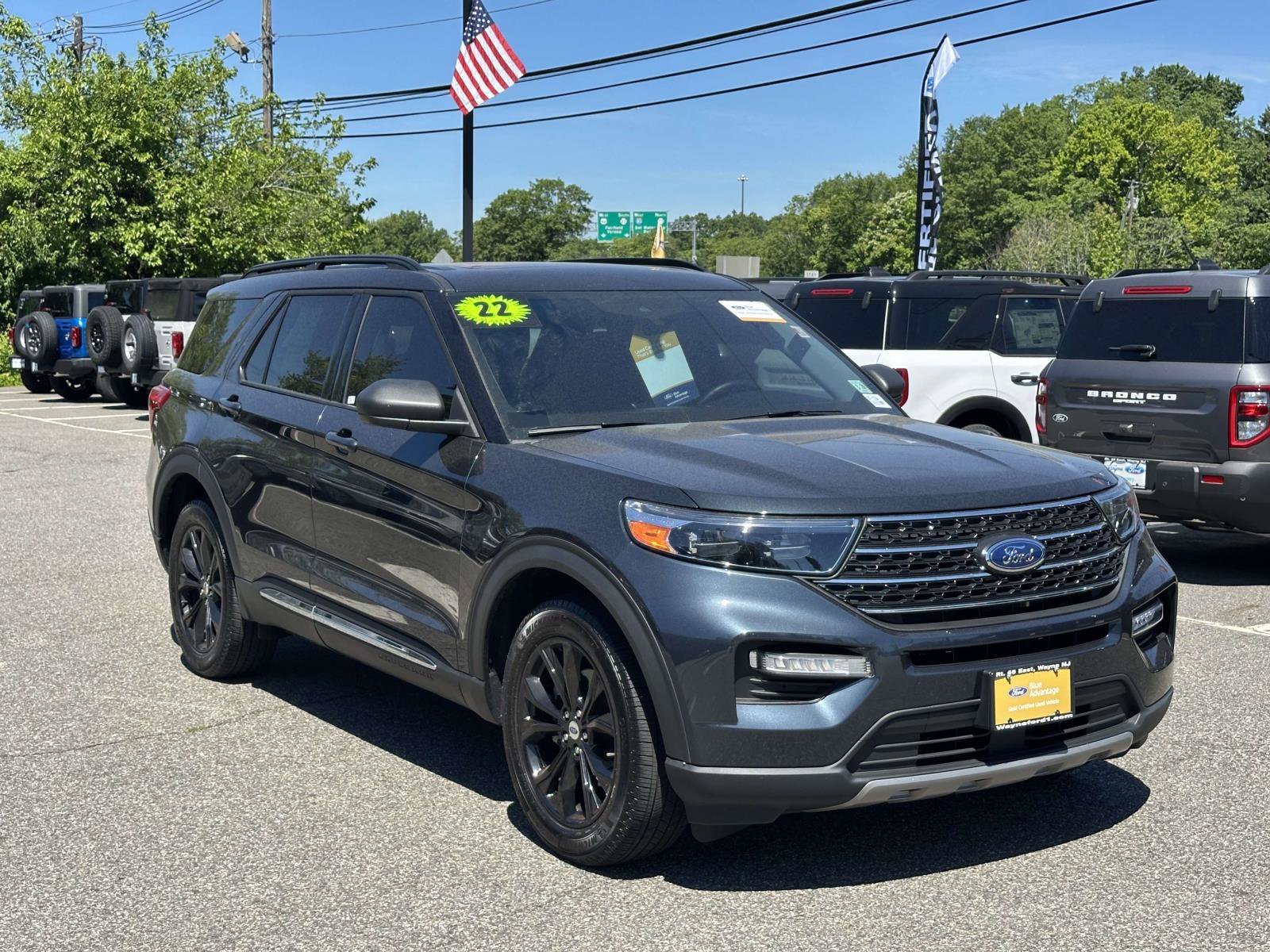 2022 Ford Explorer XLT 4WD's photo