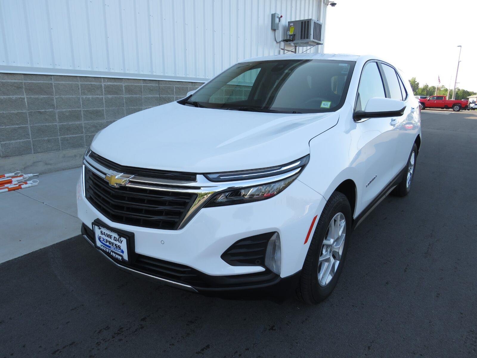 Used 2024 Summit White Chevrolet LT image 13