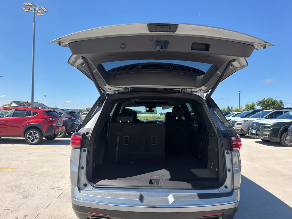 Used 2023 Sterling Gray Metallic Chevrolet Premier image 7