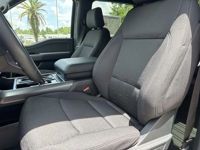 New 2026 Agate Black Metallic Ford XLT image 35
