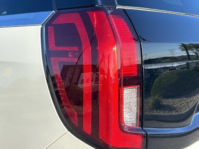 New 2027 Star White Metallic Tri-Coat Ford MAX Active image 10