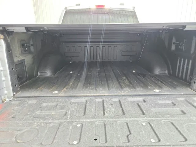 Used 2023 Silver Ford Lariat image 44