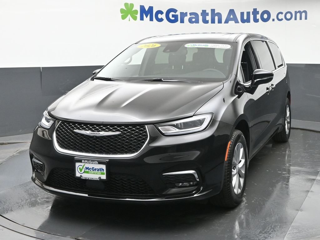 Used 2026 Black Chrysler Limited image 22
